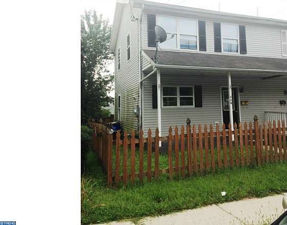 2nd image of 526 W Chestnut St