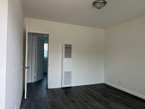 3rd image of 5033-5035 Santa Ana St #A