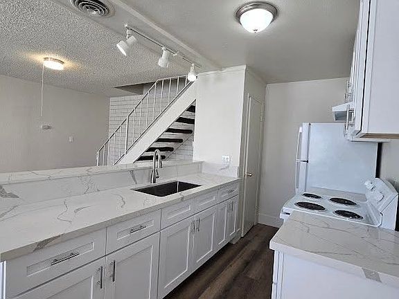 5th image of 4904 N Holt Ave APT 101
