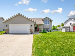 845 Lee St NE, Owatonna, MN 55060