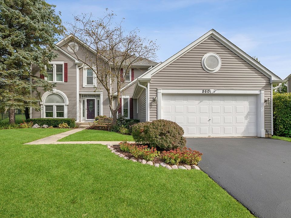 1st image of 860 Saugatuck Trl