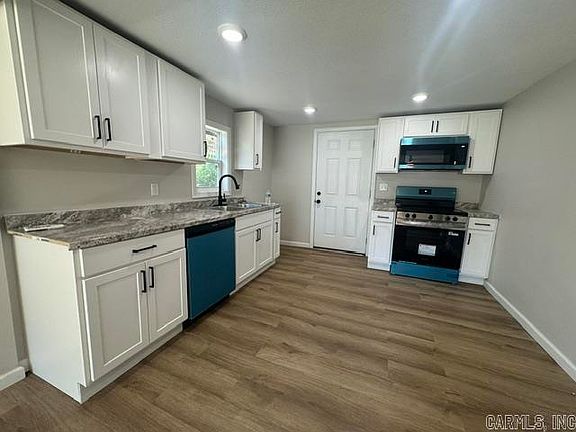 2nd image of 635 W Kay St