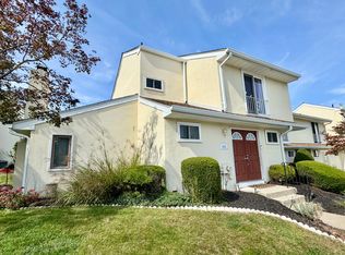 605 Hemlock Cir, Lansdale, PA 19446