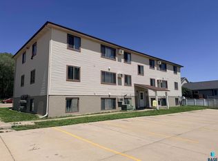 1000 S Crawford Rd, Vermillion, SD 57069