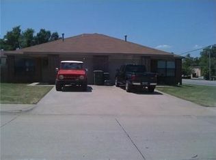 1681 Dawn Dr, Fayetteville, AR 72703