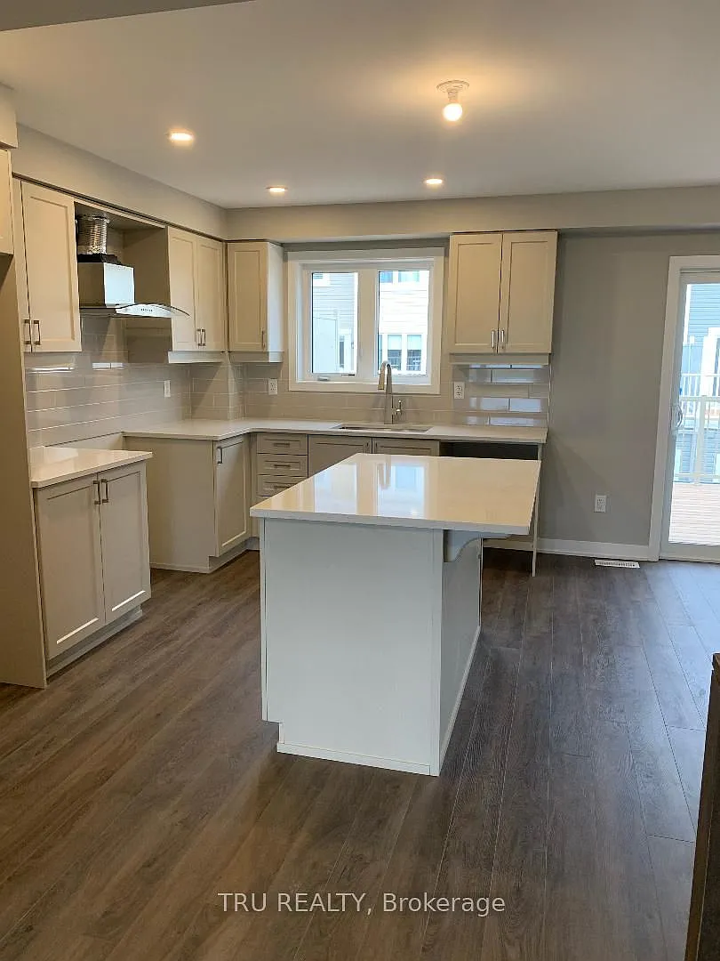 3 bed, $2,650 — Photo 3