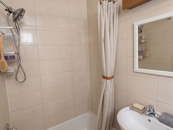 5th image of 1876 3rd Ave #4