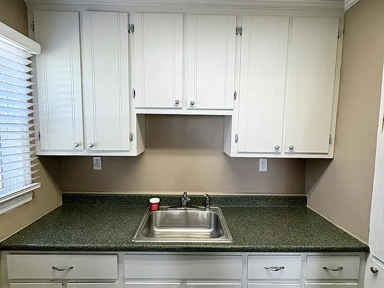 316 Fairview Dr — Photo 8