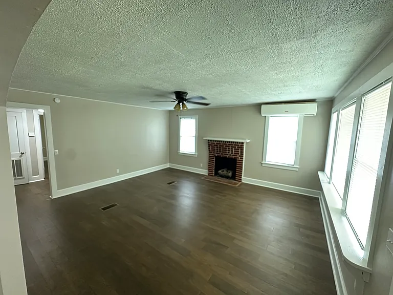 56 Samford Ave — Photo 2