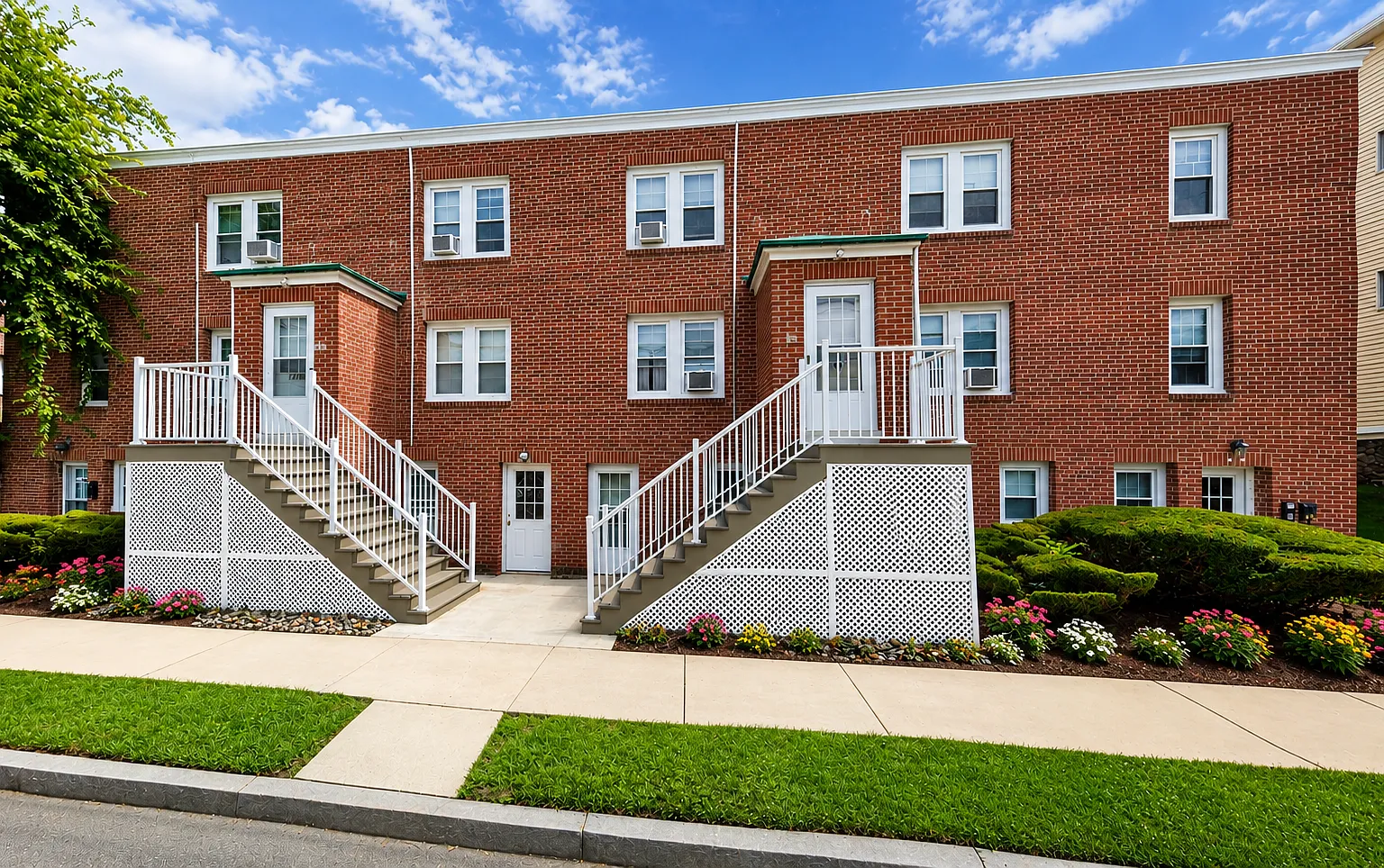 2 bed, $1,695 — Photo 1