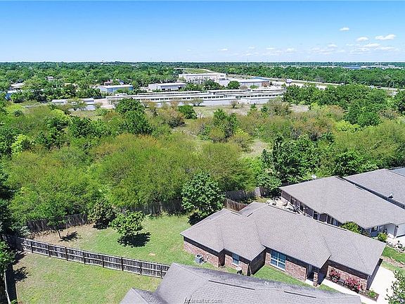 3rd image of 2631 Symphony Park Dr