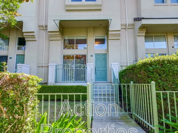 158 Holly Ct, Mountain View, CA 94043