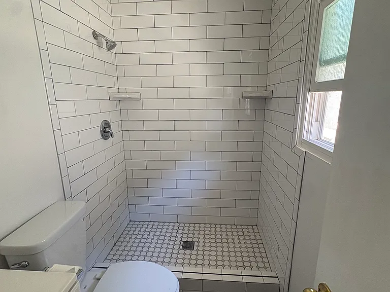 405 Corona Del Mar #6 — Photo 9