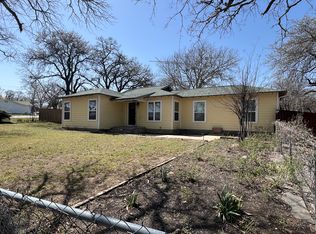 301 N Ash Ave, Azle, TX 76020