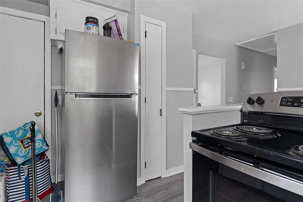2 bed, 880 sqft, $1,300 — Photo 4