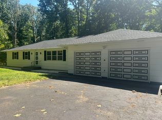 589 Monmouth Rd, Cream Ridge, NJ 08514