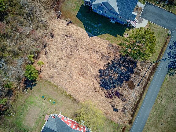 3rd image of 0 Pine Tree Way #251