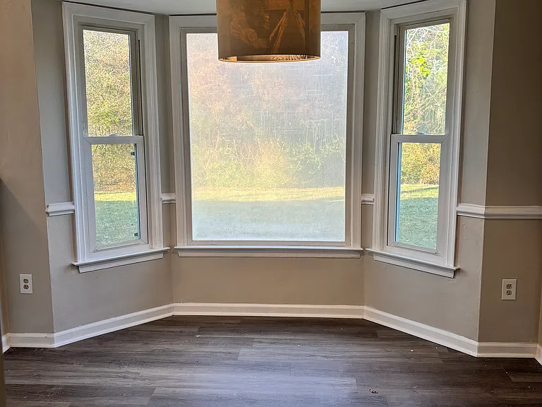 BAY WINDOW