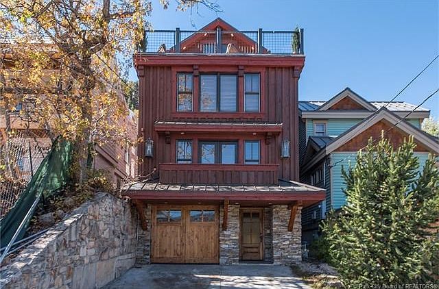 1st image of 555 Woodside Ave