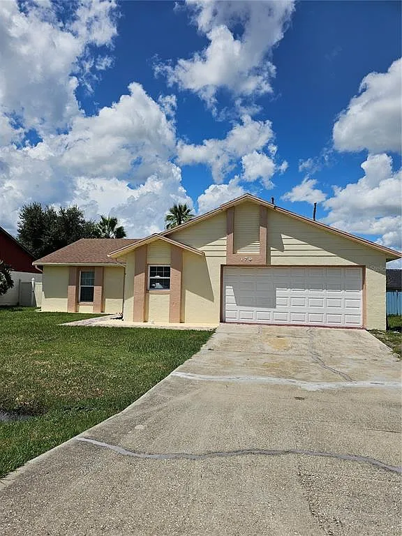 3 bed, 2.0 bath, 1329 sqft, $1,850 — Photo 1