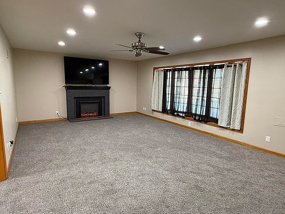 4th image of 3317 Broadway Ave