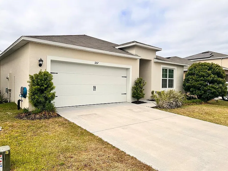 1267 Iguana Loop — Photo 1