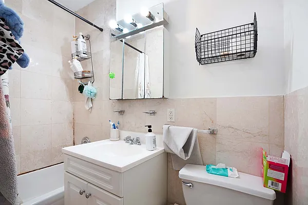 1431 York Avenue #31