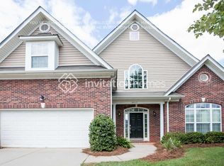 8612 Ridgeline Ln, Charlotte, NC 28269