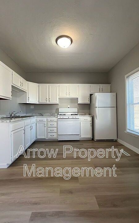 1st image of 615 New Hampshire St APT 1