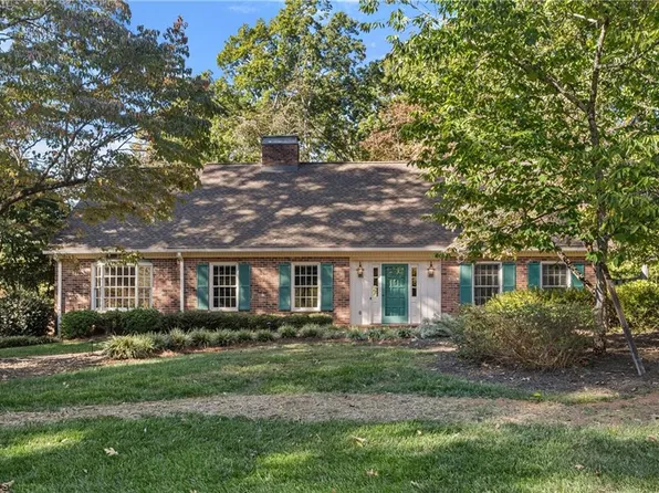 730 Lichfield Rd, Winston Salem, NC 27104