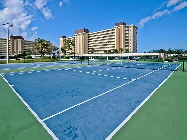 4550 Cove Cir #804 — Photo 21