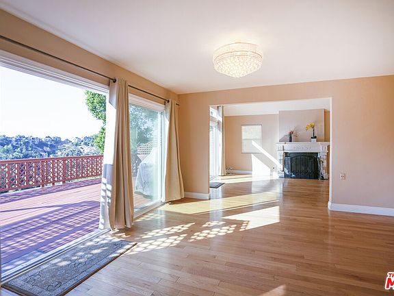 4th image of 4245 Alhama Dr