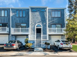4 Black Pine Ln, Brielle, NJ 08730