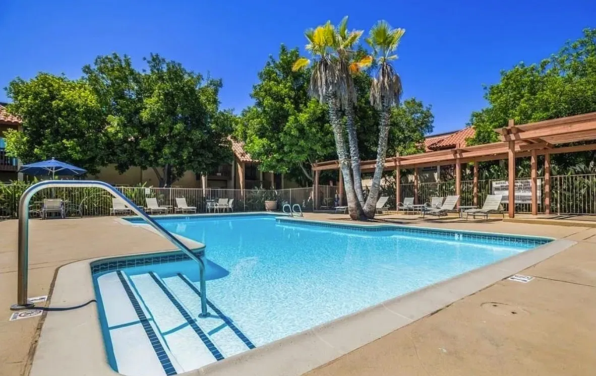 1 bed, 732 sqft, $1,700 — Photo 3