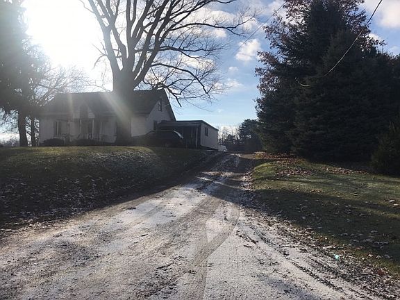 2nd image of 284 Woodlawn Ave