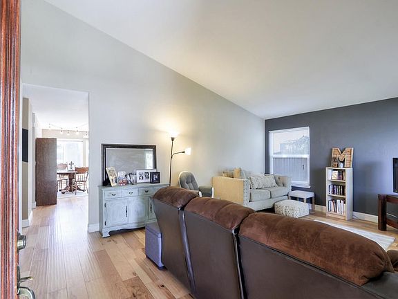 2nd image of 4639 Mia Cir