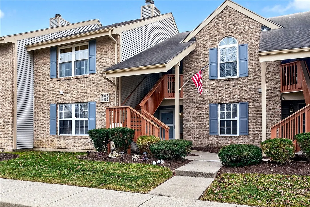 404 Waterfront Pl photo 1
