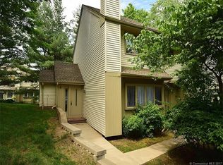 177 Coho Ln, Suffield, CT 06078