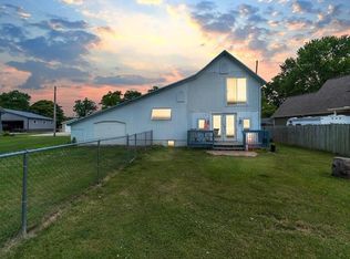 301 Lakeside Dr, Jackson, MI 49203