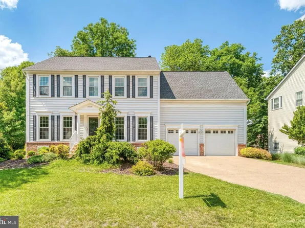 13608 British Manor Ct, Centreville, VA 20120