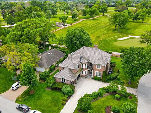 5th image of 809 Edgemont Ln