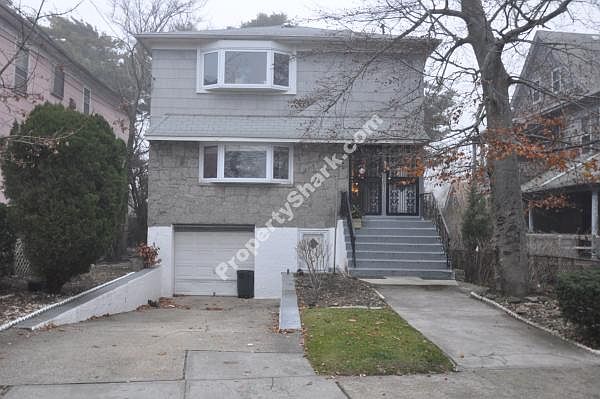 1st image of 3222 Mott Ave