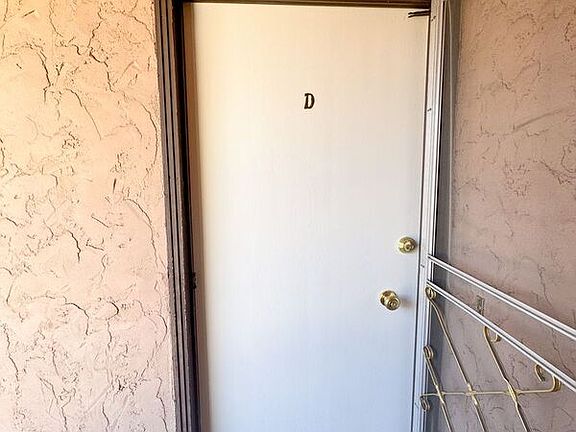 4th image of 411 College Ave APT D