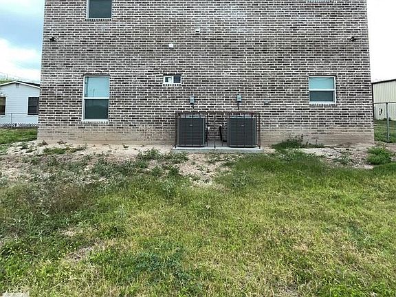 2nd image of 519 W Monroe Ave #2