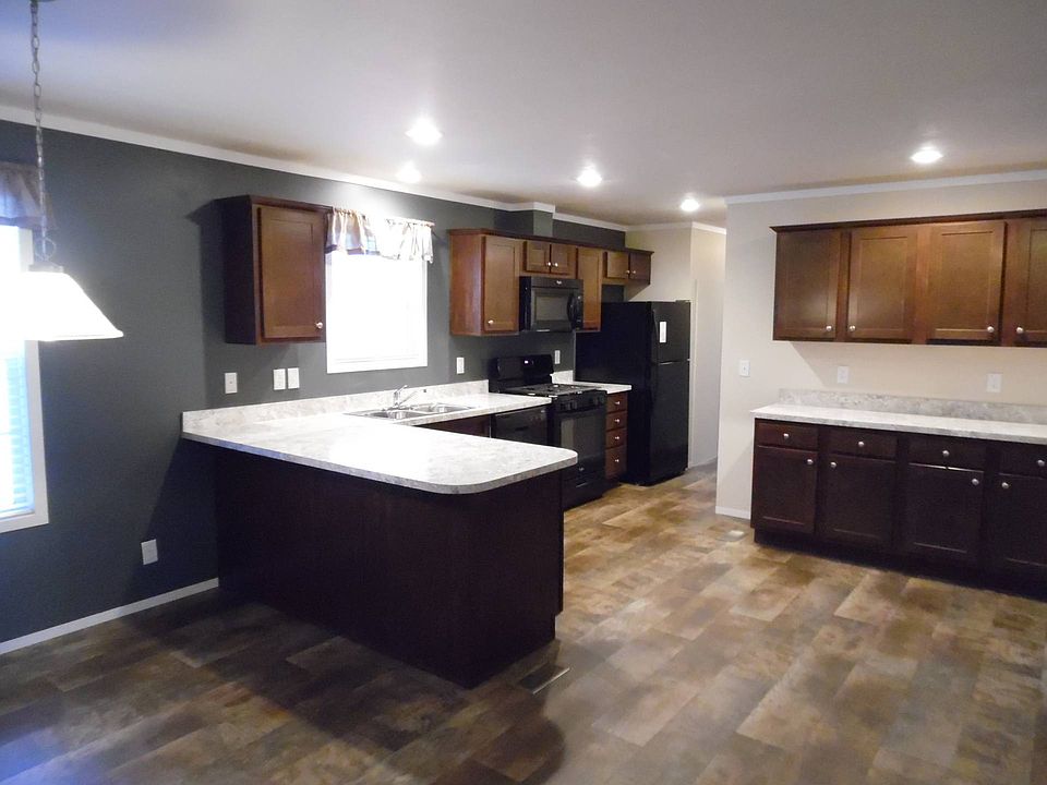 1st image of 2129 Arrowhead Dr #451