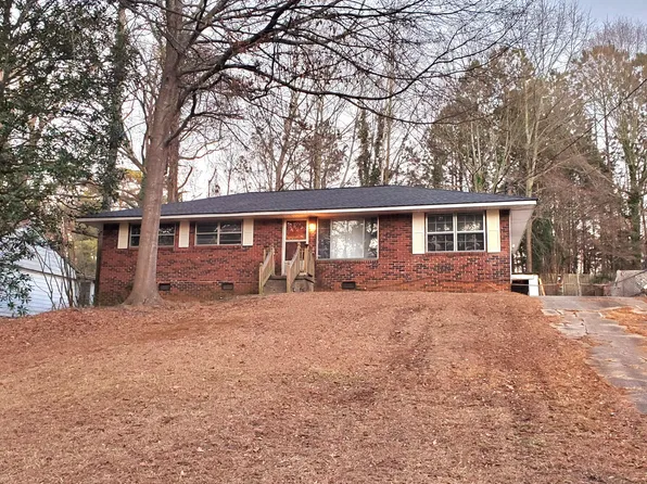 485 Evergreen Dr, Forest Park, GA 30297