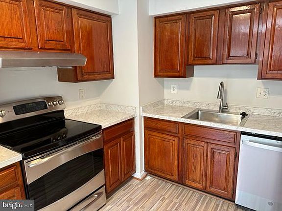 5th image of 7734 Black Horse Ct