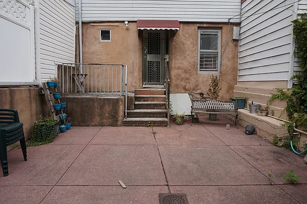 Rented by Citi Nest Group LLC | media 32