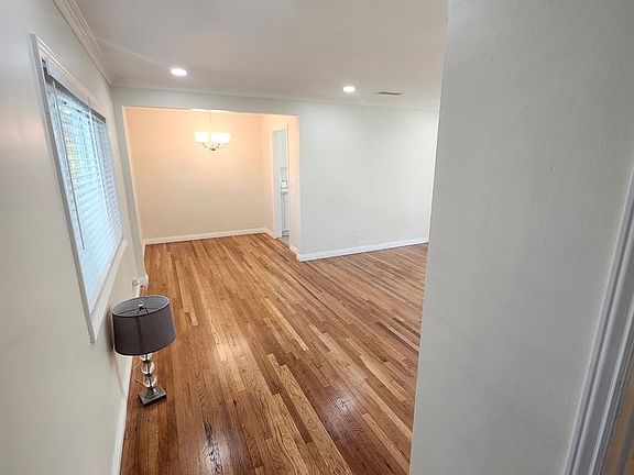 3rd image of 4415 Landis Ave