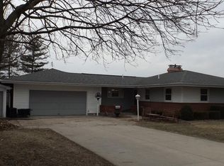 305 Church St, Deep River, IA 52222